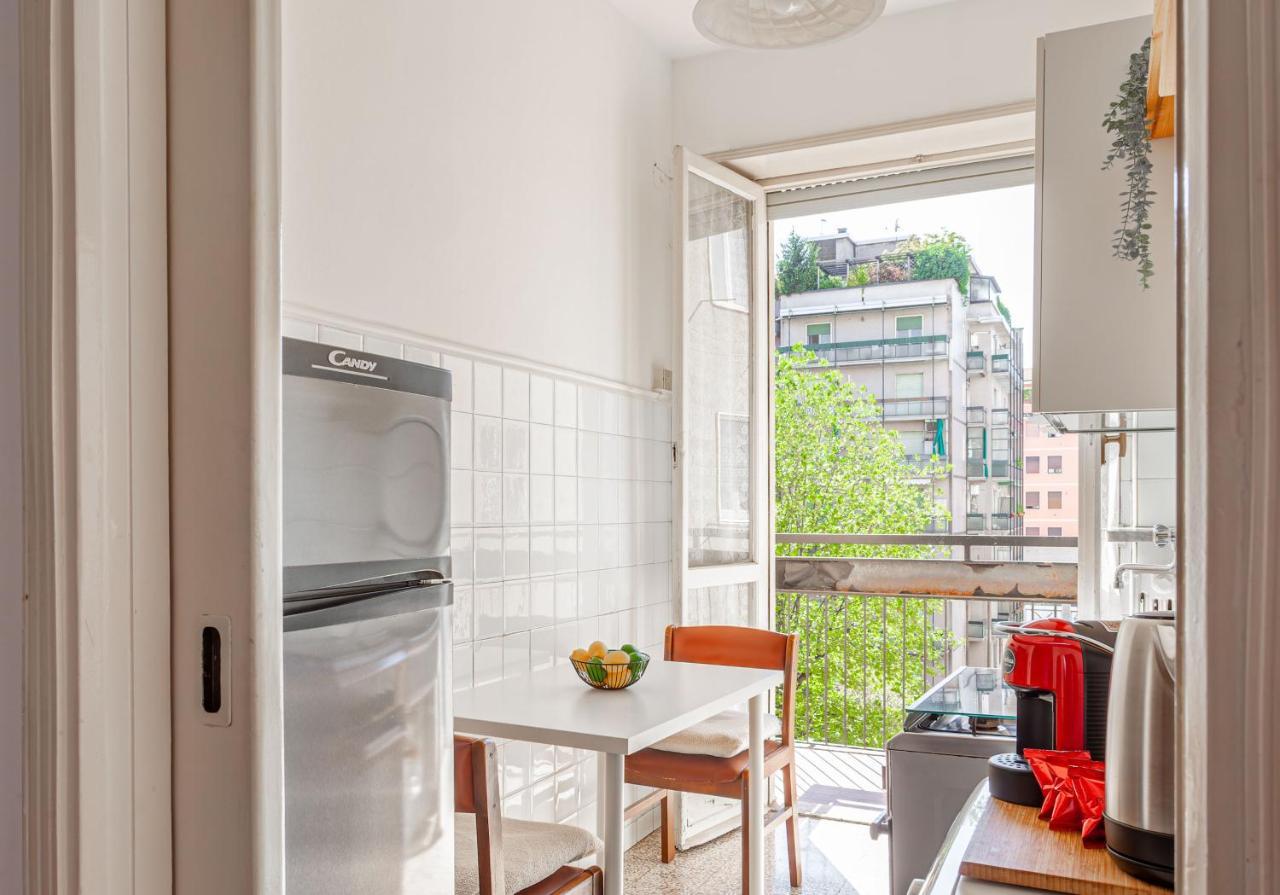 Cozy Cityscape - Quartiere Ortica Apartment Milan Bagian luar foto